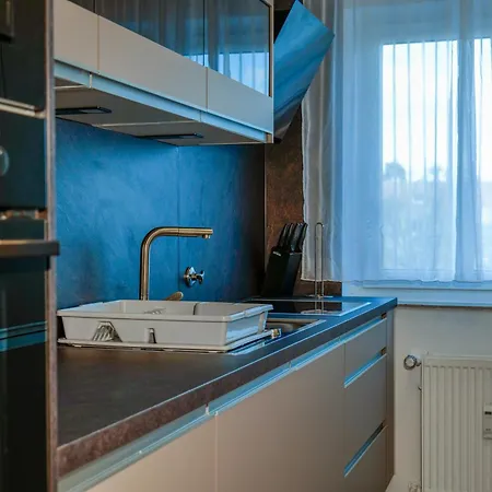 Big Und 3 Bedrooms Apartment
